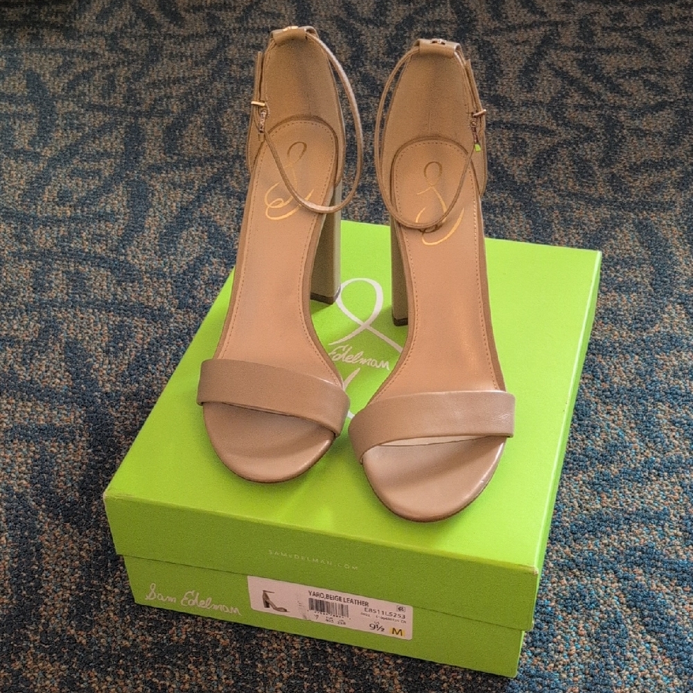 NEW In Box Sam Edelman Beige Heeled Sandals Size 9.5 Women's.